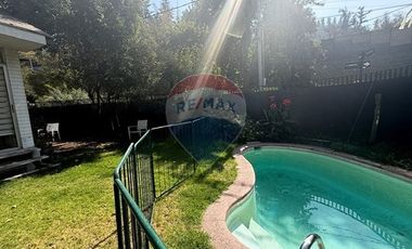 Casa amplia con piscina en Providencia