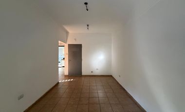 DEPARTAMENTO 2 AMBIENTES AL FRENTE CON BALCON
