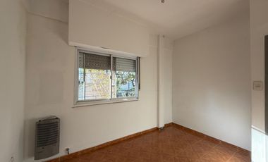 DEPARTAMENTO 2 AMBIENTES AL FRENTE CON BALCON