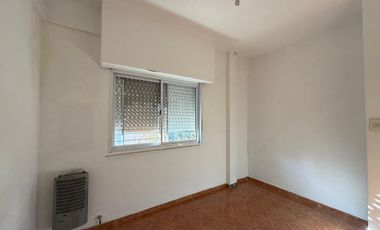 DEPARTAMENTO 2 AMBIENTES AL FRENTE CON BALCON