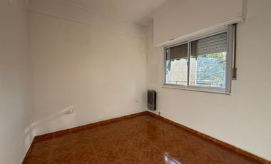 DEPARTAMENTO 2 AMBIENTES AL FRENTE CON BALCON