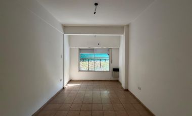 DEPARTAMENTO 2 AMBIENTES AL FRENTE CON BALCON