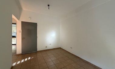 DEPARTAMENTO 2 AMBIENTES AL FRENTE CON BALCON