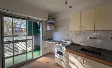 DEPARTAMENTO 2 AMBIENTES AL FRENTE CON BALCON