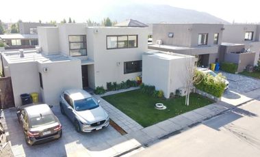 CASA EN CONDOMINIO VALLE NOGALES, FULL EQUIPAMIENTO !