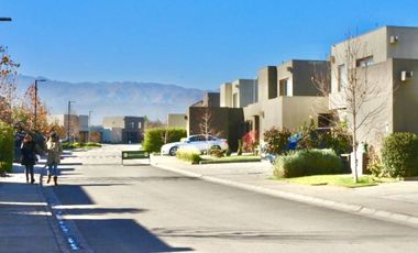 CASA EN CONDOMINIO VALLE NOGALES, FULL EQUIPAMIENTO !