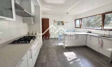 VENTA CASA MEDITERRANEA 5 DORMITORIOS PIEDRA ROJA CHICUREO