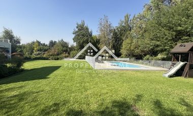 VENTA CASA MEDITERRANEA 5 DORMITORIOS PIEDRA ROJA CHICUREO