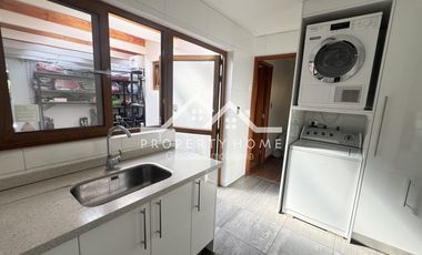 VENTA CASA MEDITERRANEA 5 DORMITORIOS PIEDRA ROJA CHICUREO
