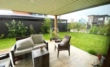 GRAN CASA EN RENTA EN LOTEO CENTENARIO