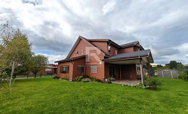 GRAN CASA EN RENTA EN LOTEO CENTENARIO