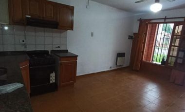 ALQUILO CASA MAS LOCAL COMERCIAL EN JOSE MORELOS 7527 QUINTAS DE ARGUELLO