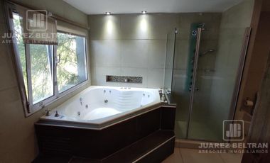 Casa de 3 dormitorios en venta en Molinos de Viento - Mendiolaza
