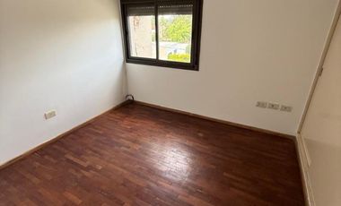 Casa en Housing 3 dormitorios EN ALQUILER en calle Poincaré, Argüello, Zona Norte