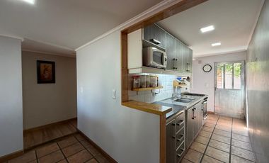 VENTA CASA 4 AMB. C/ GARAJE, QUINCHO Y PARRILLA BARRIO BOSQUE GRANDE