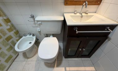 VENTA CASA 4 AMB. C/ GARAJE, QUINCHO Y PARRILLA BARRIO BOSQUE GRANDE