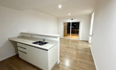 Departamento en Canning Center