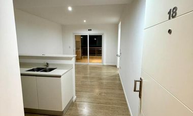 Departamento en Canning Center