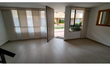 ARRIENDO CASA CONJUNTO CERRADO COTA $ 3.500.000