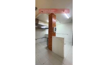 SE ARRIENDA AMPLIO Y HERMOSO  LOCAL EN  CUARTA ETAPA /CABECERA.