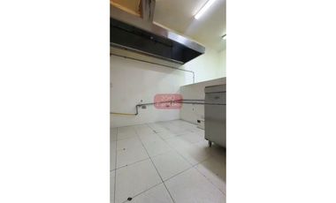 SE ARRIENDA AMPLIO Y HERMOSO  LOCAL EN  CUARTA ETAPA /CABECERA.