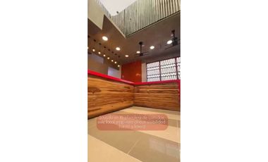 SE ARRIENDA AMPLIO Y HERMOSO  LOCAL EN  CUARTA ETAPA /CABECERA.