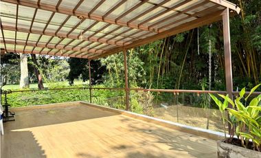 CASA CAMPESTRE EN UNIDAD CON VISTA A LOS CAMPOS DEL CLUB FARALLONES