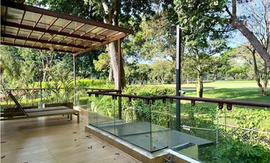 CASA CAMPESTRE EN UNIDAD CON VISTA A LOS CAMPOS DEL CLUB FARALLONES