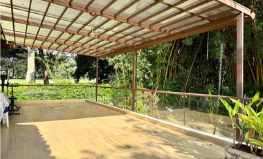 CASA CAMPESTRE EN UNIDAD CON VISTA A LOS CAMPOS DEL CLUB FARALLONES