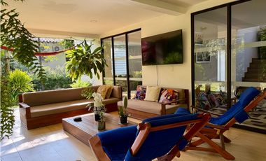 CASA CAMPESTRE EN UNIDAD CON VISTA A LOS CAMPOS DEL CLUB FARALLONES