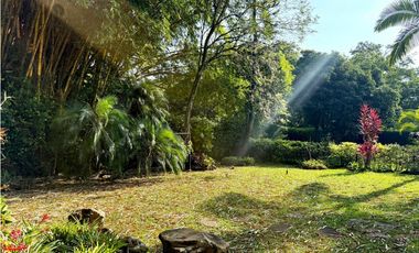 CASA CAMPESTRE EN UNIDAD CON VISTA A LOS CAMPOS DEL CLUB FARALLONES