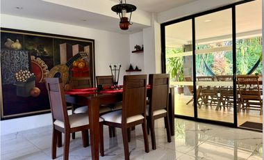 CASA CAMPESTRE EN UNIDAD CON VISTA A LOS CAMPOS DEL CLUB FARALLONES