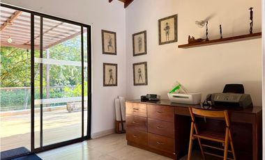 CASA CAMPESTRE EN UNIDAD CON VISTA A LOS CAMPOS DEL CLUB FARALLONES