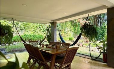 CASA CAMPESTRE EN UNIDAD CON VISTA A LOS CAMPOS DEL CLUB FARALLONES