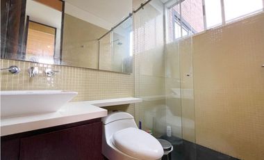Vendo hermosa casa en Envigado sector Montessori