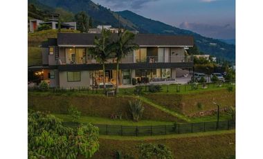 CASA EN PALMAS EN EXCLUSIVA UNIDAD CON VISTA A LA CIUDAD