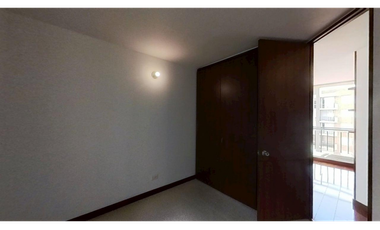Venta de apartamento en conjunto cerrado en Madrid