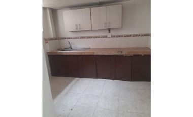 SE ARRIENDA CASA SEGUNDO PISO EN EL BARRIO LINARES