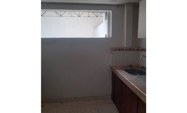 SE ARRIENDA CASA SEGUNDO PISO EN EL BARRIO LINARES
