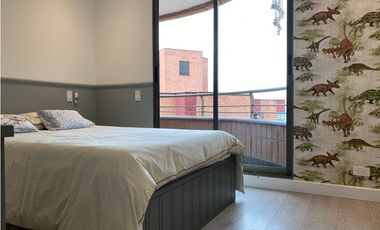 APARTAMENTO REMODELADO - POBLADO - PORTÓN EL CAMPESTRE
