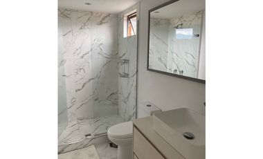 APARTAMENTO REMODELADO - POBLADO - PORTÓN EL CAMPESTRE