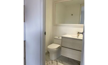APARTAMENTO REMODELADO - POBLADO - PORTÓN EL CAMPESTRE
