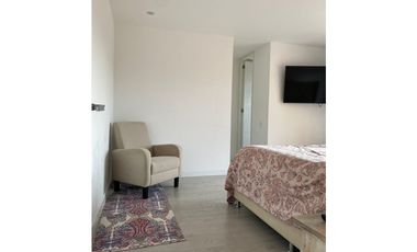 APARTAMENTO REMODELADO - POBLADO - PORTÓN EL CAMPESTRE