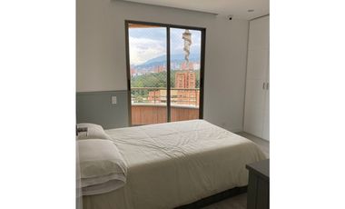 APARTAMENTO REMODELADO - POBLADO - PORTÓN EL CAMPESTRE