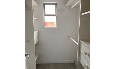 APARTAMENTO REMODELADO - POBLADO - PORTÓN EL CAMPESTRE