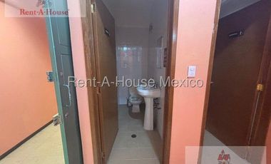 Oficina en Renta en Ejido de San Cristobal 26-2716.