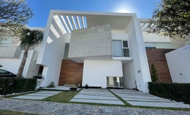 Casa en RENTA Fraccionamiento Lomas de  Angelópolis Cholula Puebla.
