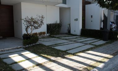 Casa en RENTA Fraccionamiento Lomas de  Angelópolis Cholula Puebla.