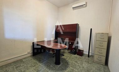 Renta de Nave industrial,  oficinas y patio de maniobras en Ave Edzna