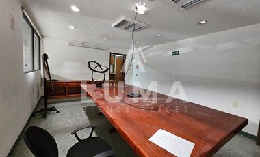 Renta de Nave industrial,  oficinas y patio de maniobras en Ave Edzna
